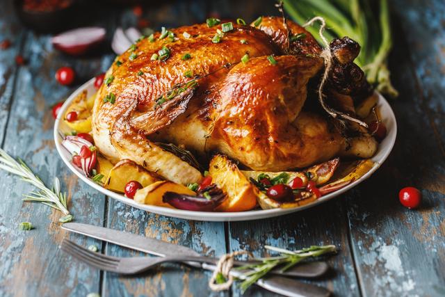 Frango de Natal com molho de laranja e vinho branco: garanto que ninguém vai lembrar que existe peru ou chester