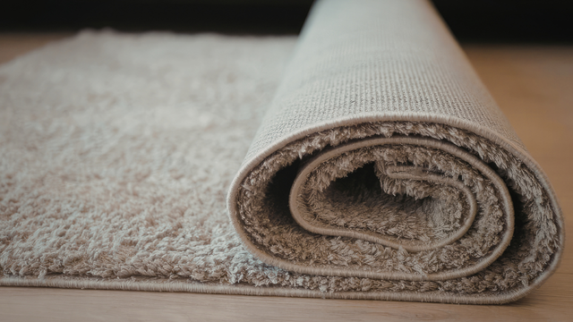 O erro comum com que pode prejudicar sua casa: descubra quando trocar os tapetes no tempo certo