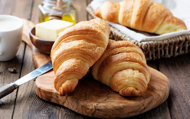 Que tal deixar a hora do café mais especial com um belo croissant? (Créditos: TudoGostoso)