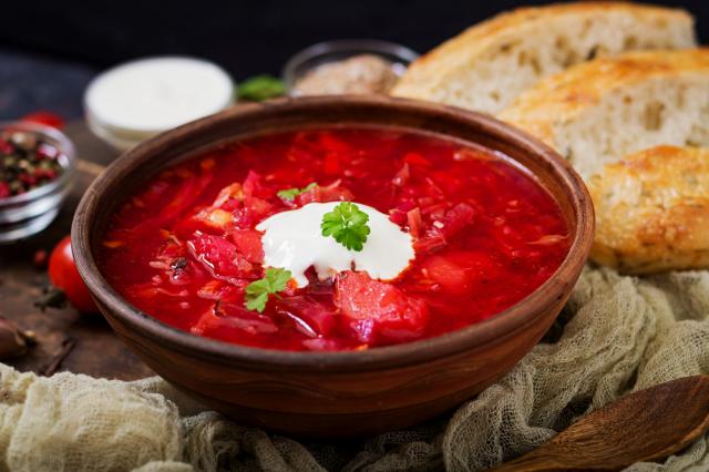 Sopa de beterraba fria (Créditos: Shutterstock)