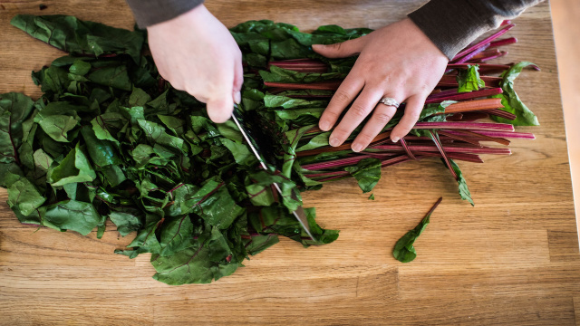 O "superalimento" esquecido: o vegetal que combate a inflamação e você deveria comer toda semana