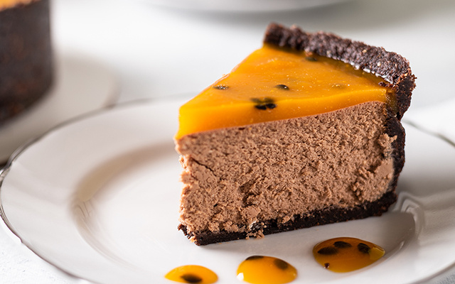 A torta de chocolate com maracujá mais gostosa que você já provou: é só seguir  passo a passo para a sobremesa perfeita