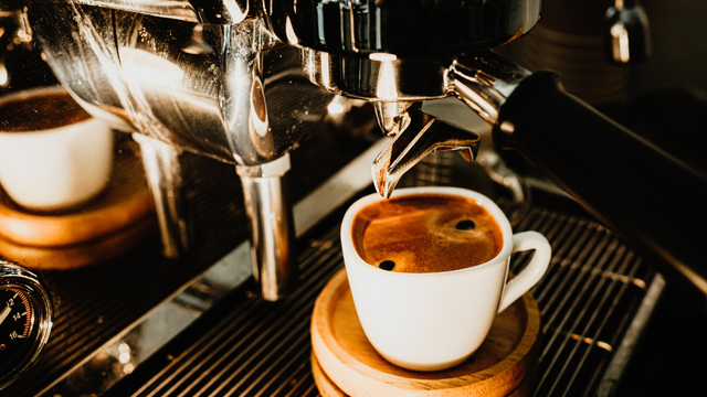 Espresso infinito! Esta cafeteira garante que você tome o seu cafezinho favorito todos os dias, de forma prática, fácil e simples