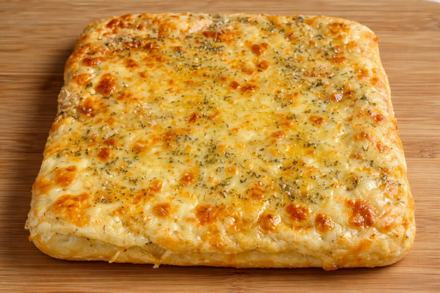 Essa pizza low carb e sem glúten é tão gostosa que você nem vai sentir falta da massa tradicional