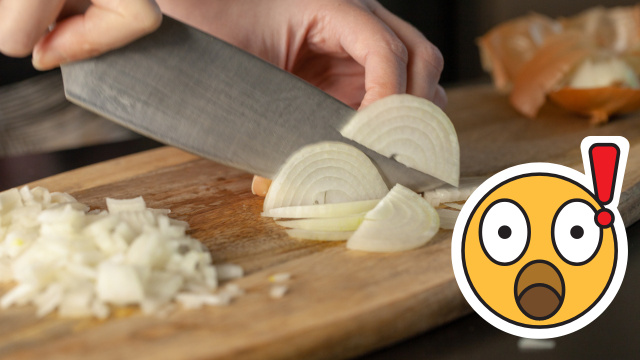 O que ninguém te contou sobre o jeito certo de cortar a cebola pro preparo da receita dar certo: chef entrega segredo!