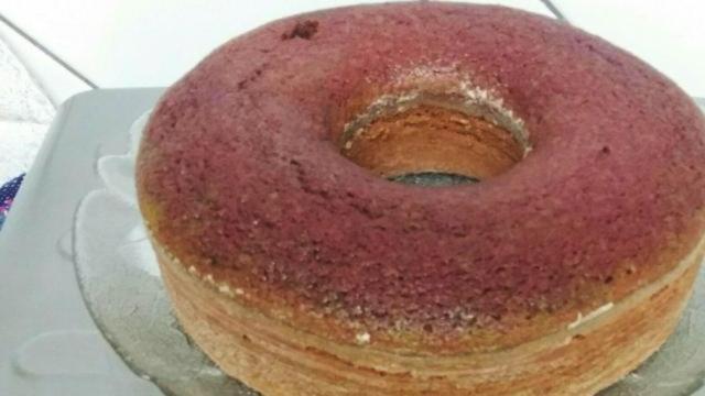 Esse bolo é muito fácil e prático! (Créditos: Laís/ TudoGostoso)