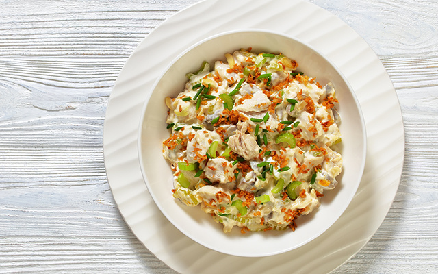 Frango com creme de cebola com queijo e farofa crocante de cebola é a melhor receita que já fiz com peito de frango