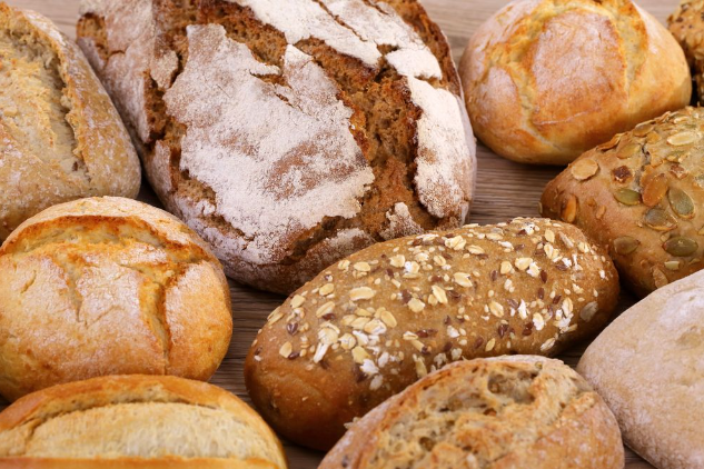Aprenda a diminuir os efeitos do glúten de um jeito simples: especialista indica o que comer para minizar inflamação e alergia