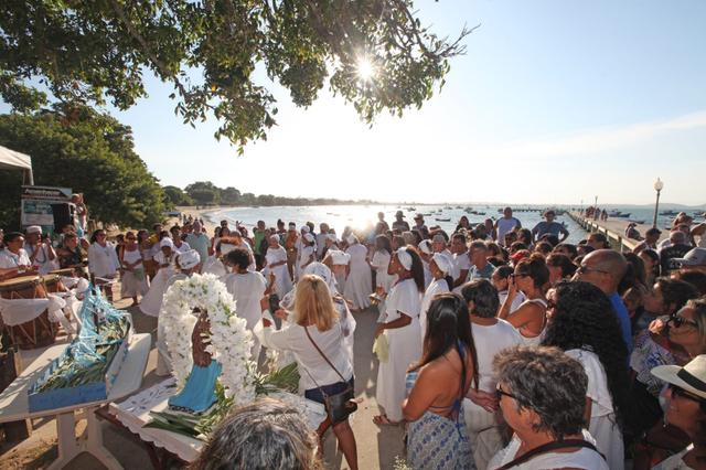 Cidade de Búzios, no Rio de Janeiro, celebra dia de Iemanjá com programação especial