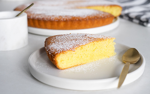 Receita de copo: o bolo de iogurte fácil de fazer que atravessa gerações (e nunca dá errado!)