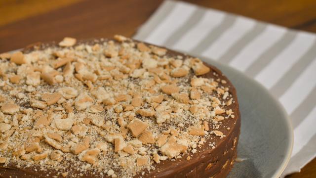 É torta, palha italiana e creme de avelã juntinhos (Créditos: TudoGostoso)