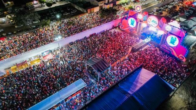 Festa de Bom Jesus dos Navegantes 2024 terá João Gomes, Mari Fernandes, Menos é Mais e outros cantores; veja programação completa e todas as atrações!