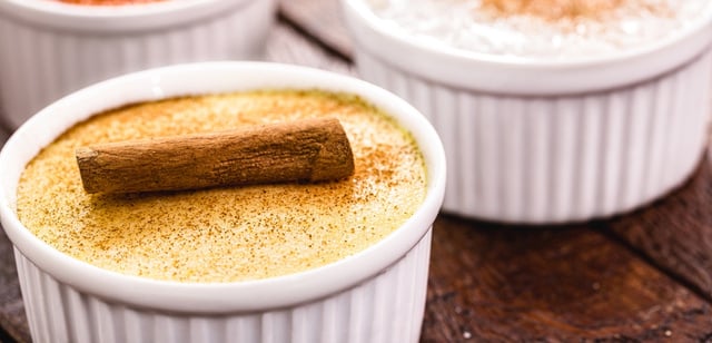 Essa canjica caramelizada cremosa virou tradição aqui em casa e agora é a receita mais pedida nos dias frios