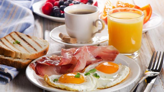 Nem pão, nem ovo: isso é o que você deve comer no café da manhã se quiser aumentar a concentração logo cedo