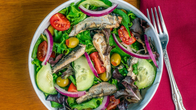 Salada de sardinha. (créditos: Shutterstock)
