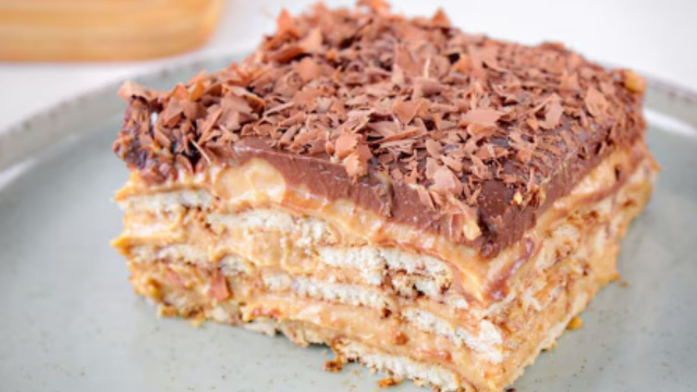 Faça esse pavê de doce de leite e me agradeça depois: receita fácil e cremosa vai ser a favorita dos seus convidados