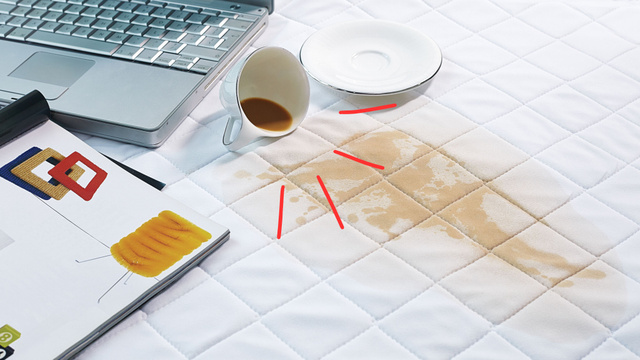 Com essas dicas vai ser fácil eliminar manchas de café do seu lençol