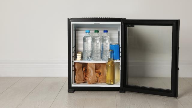 Mini bar: 3 opções de mini geladeiras portáteis para ter mais praticidade!