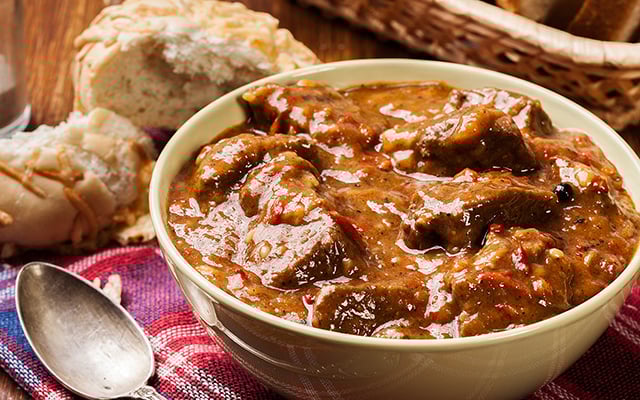 O ensopado de carne fica mais grosso e saboroso se você adicionar 1 ingrediente simples na panela
