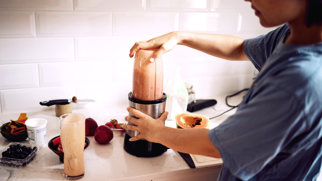Saiba porque você precisa de um liquidificador individual na sua rotina diária