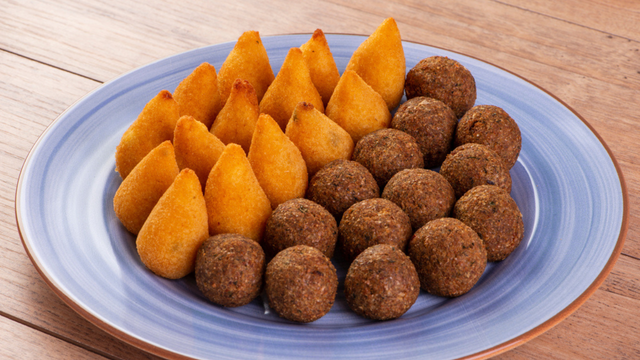 O segredo para fazer salgadinhos secos, crocantes e sem marca de óleo