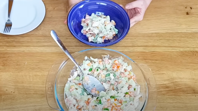 Salada para emagrecer e desinchar: tô viciada nessa receita, tem dia que como no almoço e no jantar