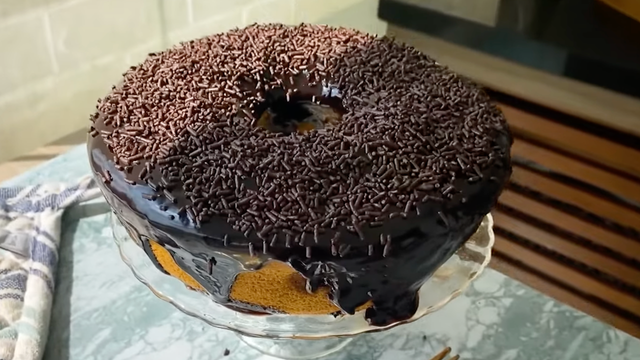 Testei fazer bolo de cenoura sem ovo e a receita funcionou, ficou muito mais fofinho do que imaginei