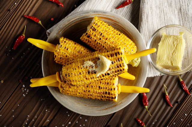 Como fazer milho na brasa