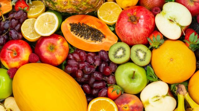 Essa fruta reduz a gordura do fígado, regula os níveis de colesterol e vai te surpreender com tantos benefícios