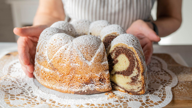 Todo final de semana faço esse bolo mesclado fofinho para o café da manhã, é um ato de amor!