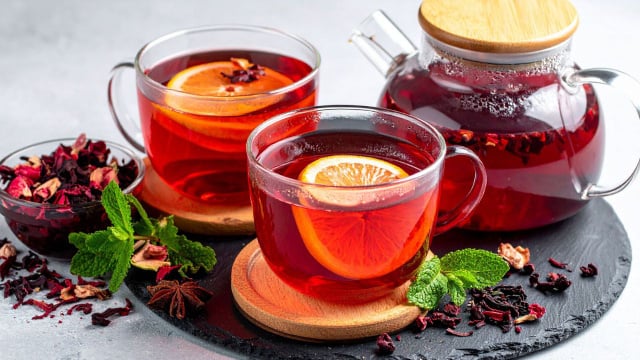 O fígado, os rins e o coração adoram este chá! E é também a flor vermelha que muitas vezes passa despercebida ao longo das nossas cercas
