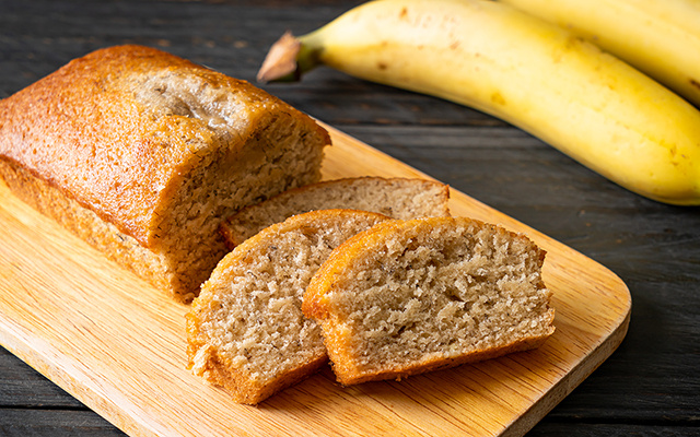 Nada de gastar gás: bolo de banana com aveia na airfryer, fácil, rápido e perfeito para o café da manhã
