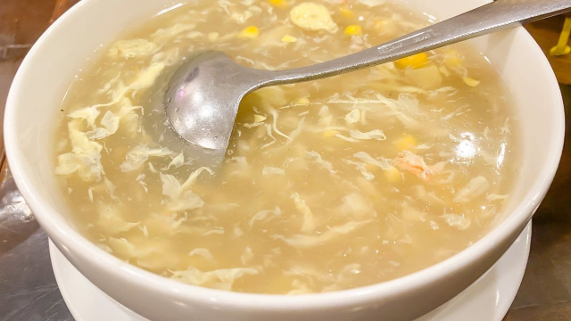 O caldo de ovos mostra que você não precisa de carnes para ter uma boa refeição (Créditos: Shutterstock)