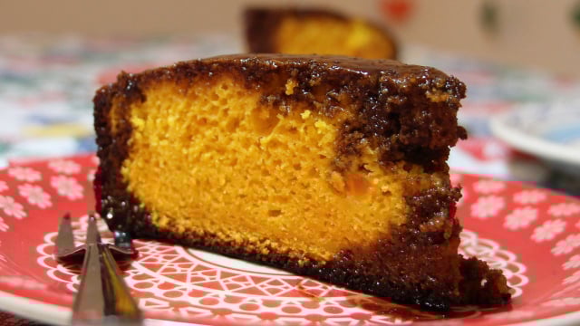 Por que seu bolo de cenoura não fica fofinho? Descubra o erro mais comum nessa receita clássica
