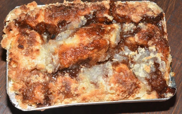 A cuca é uma receita clássica que fica melhor ainda com chocolate (Créditos: TudoGostoso)