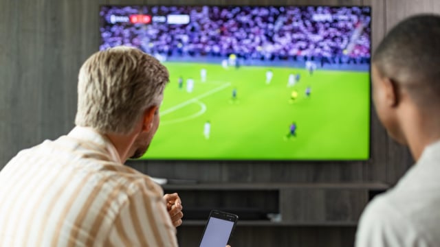 Smart TVs para a Copa do Mundo: 5 opções com até 53% de desconto para dar um upgrade na sala
