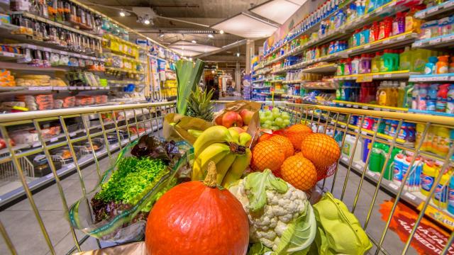Esse é o pior horário para ir ao mercado, mas eu te ensino qual o melhor e como fazer compras em menos tempo