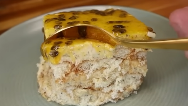 Nem usa panela: pavê de maracujá delicioso, é só bater tudo no liquidificador para fazer essa sobremesa cremosa fácil pro Natal