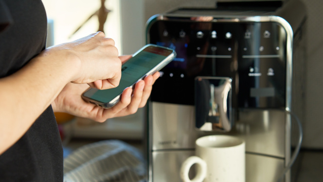 Cafeteira smart: Você nem imagina que uma máquina de café tem essas funções!