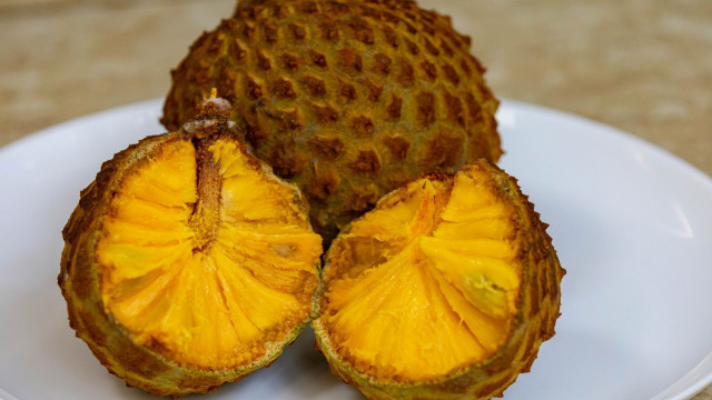 Brasil tem um "fruto do céu" que lembra banana com abacaxi que promete ser o queridinho da alimentação saudável em 2026