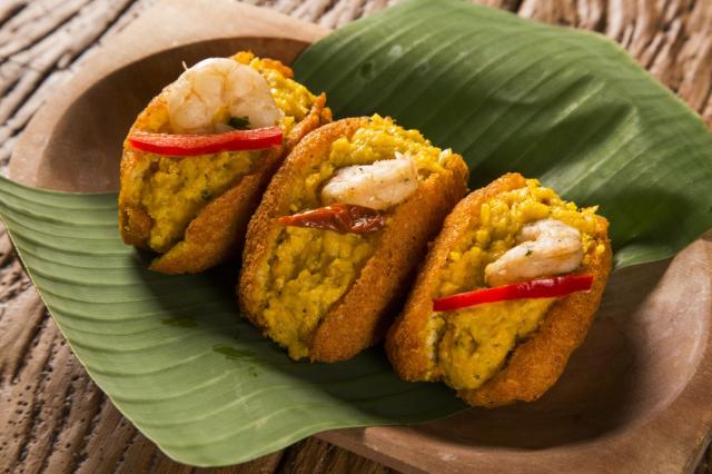 O acarajé é ícone da culinária baiana (Créditos: TudoGostoso)