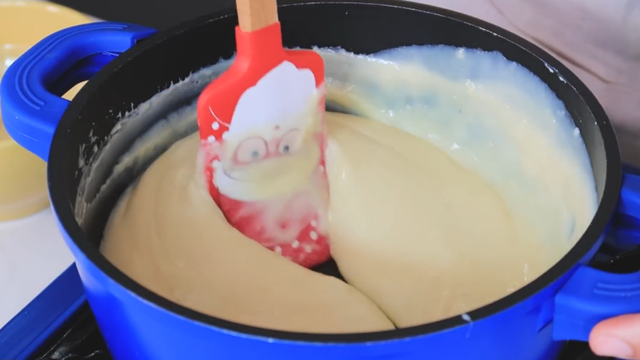 O brigadeiro branco. (Créditos: Menino Prendado/ reprodução YouTube)