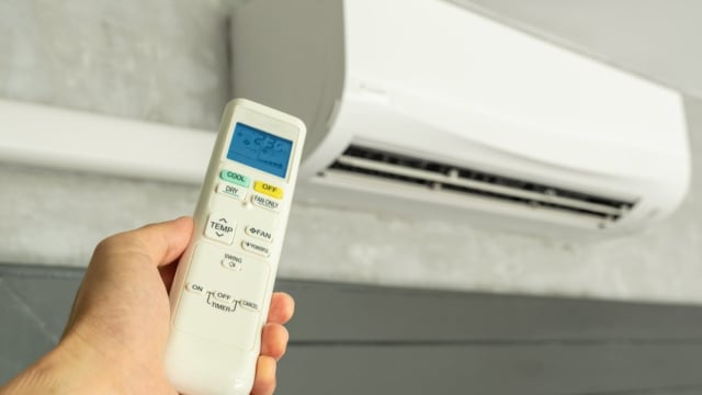 Quem se planeja no inverno economiza mais: ar-condicionado Samsung aparece com 55% OFF e cupom extra de R$ 130