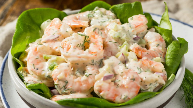 Salpicão com frango já deu? Veja como fazer a versão com camarão que fica muito mais saborosa e sofisticada