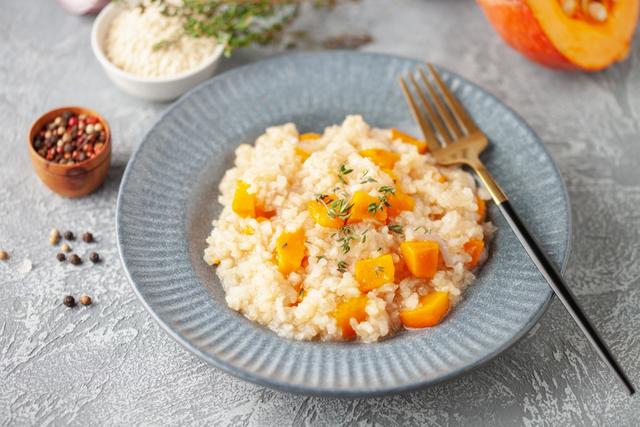 Minha mãe passa debaixo da mesa igual Ana Maria Braga quando faço essa receita: risoto de abóbora com queijo da serra da canastra