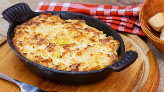 Adeus Chester: no Natal eu faço esse bacalhau gratinado divino e tudo mundo gosta, fica pronto em 10 minutos no forno