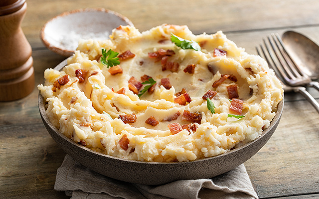 Purê de batata carbonara é o acompanhamento mais gostoso e diferente que você vai aprender hoje