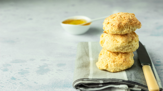 Pãozinho de limão sem manteiga, nem farinha: uma versão saudável da receita da vovó
