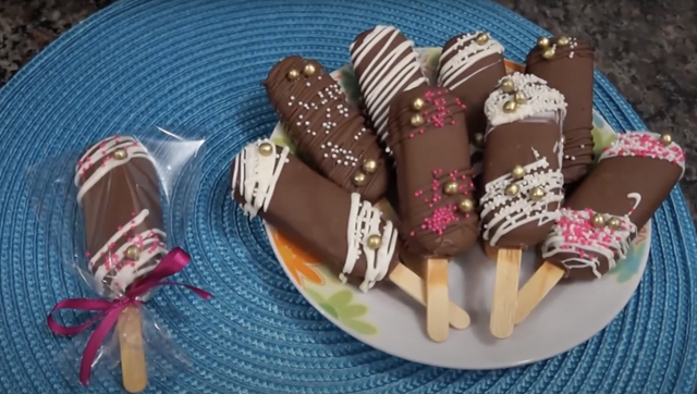 Bombom no palito para a Páscoa é a lembrancinha rápida e fácil para os atrasados fazerem agora!