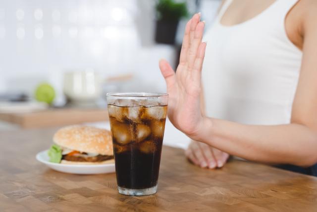 É isso que acontece com o seu corpo se você tomar refrigerante todos os dias